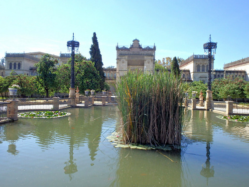 Museo de Artes y Costumbres Populares.